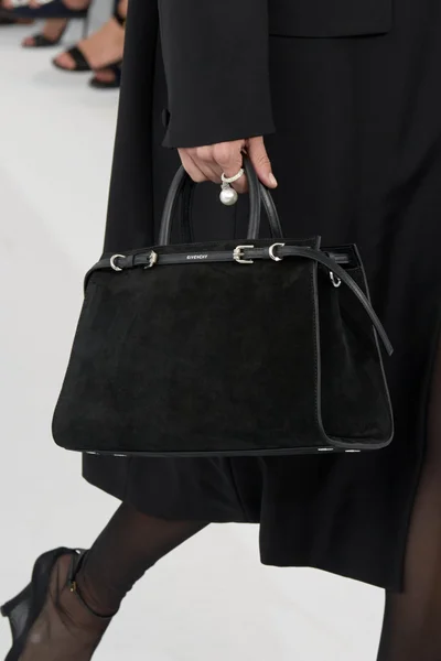 Look 9
